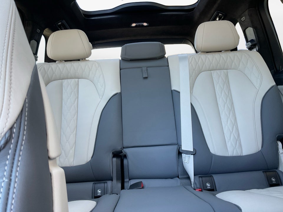 2024 BMW X7 M60i