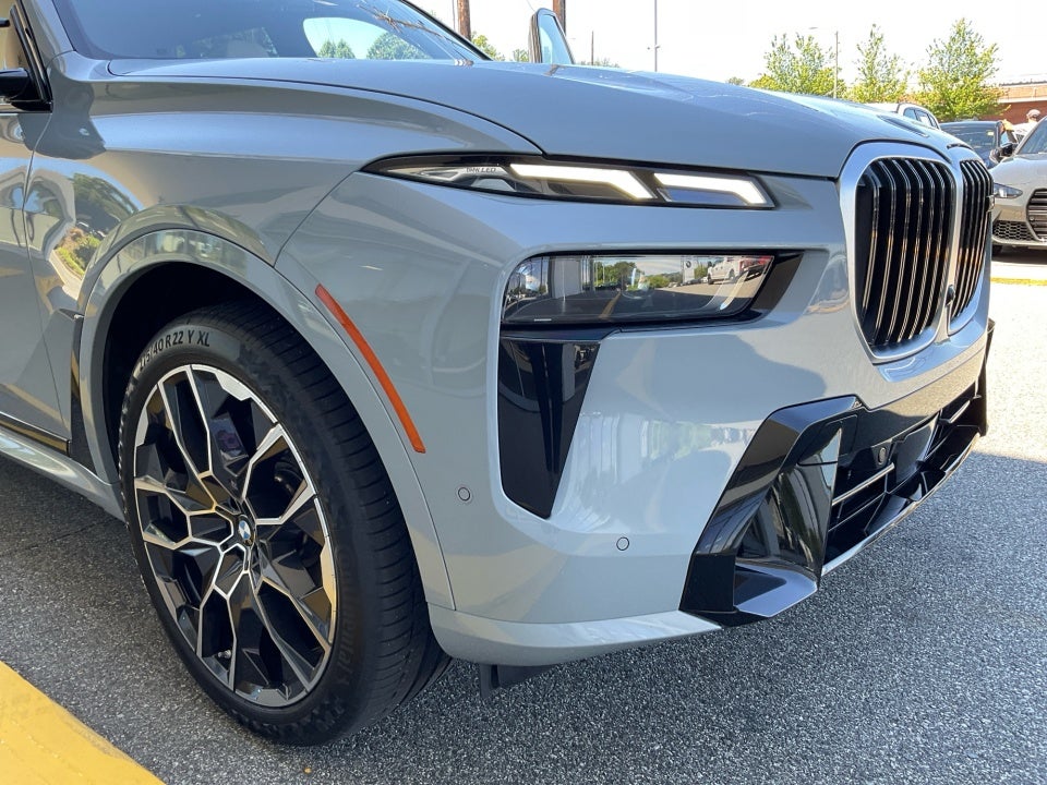 2024 BMW X7 M60i