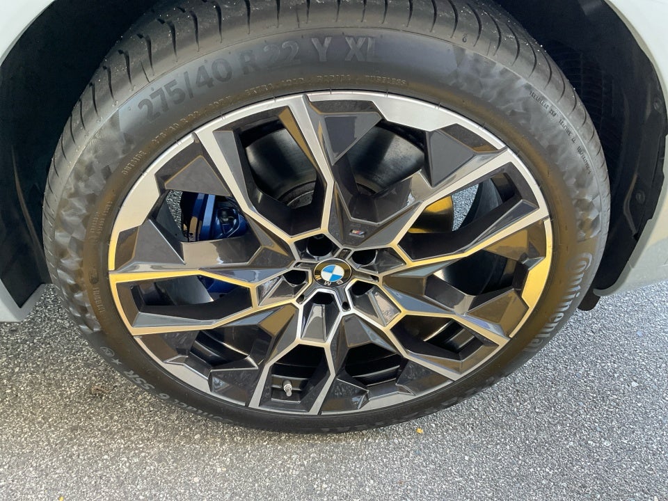2024 BMW X7 M60i