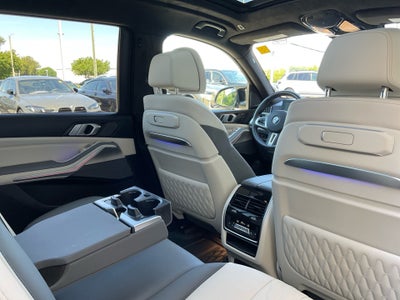 2024 BMW X7 M60i