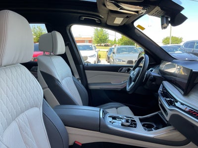 2024 BMW X7 M60i