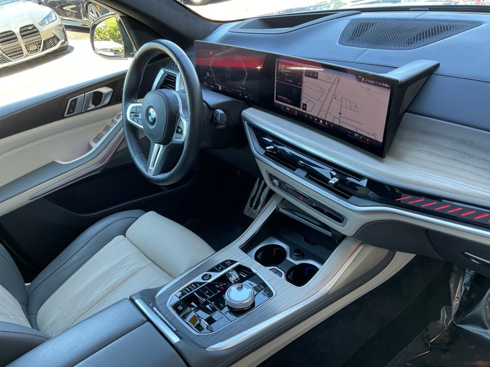 2024 BMW X7 M60i