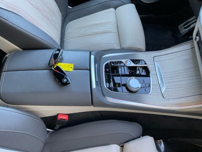 2024 BMW X7 M60i