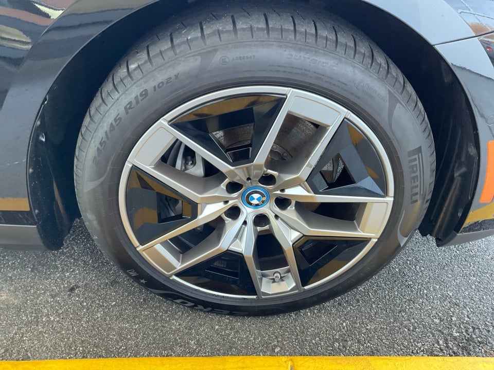 2024 BMW i5 eDrive40