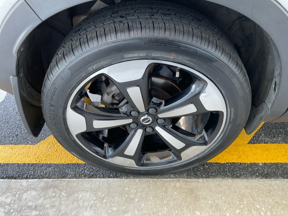 2020 Volvo XC40 Momentum