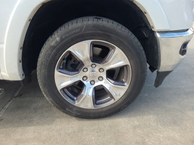 2020 RAM 1500 Laramie Crew Cab 4x4 6'4" Box