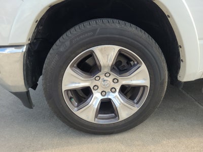 2020 RAM 1500 Laramie Crew Cab 4x4 6'4" Box