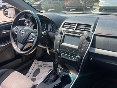 2017 Toyota Camry SE
