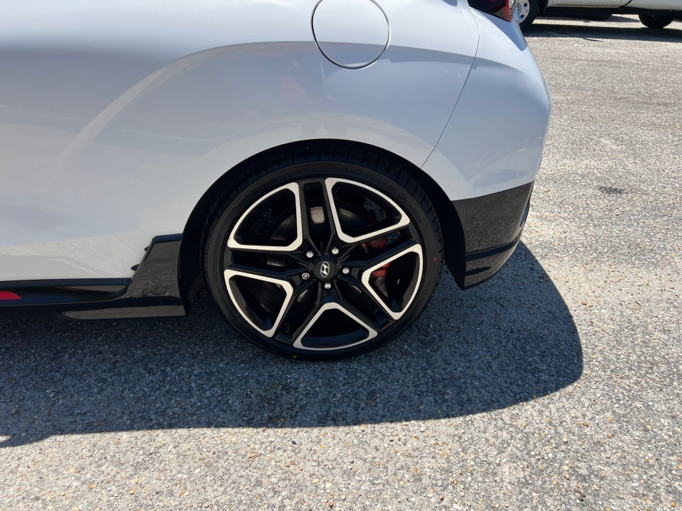 2022 Hyundai Veloster N Base