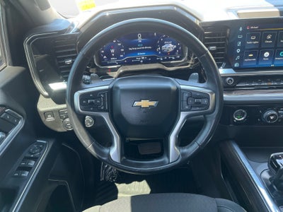 2022 Chevrolet Silverado 4WD Crew Cab Standard Bed LT