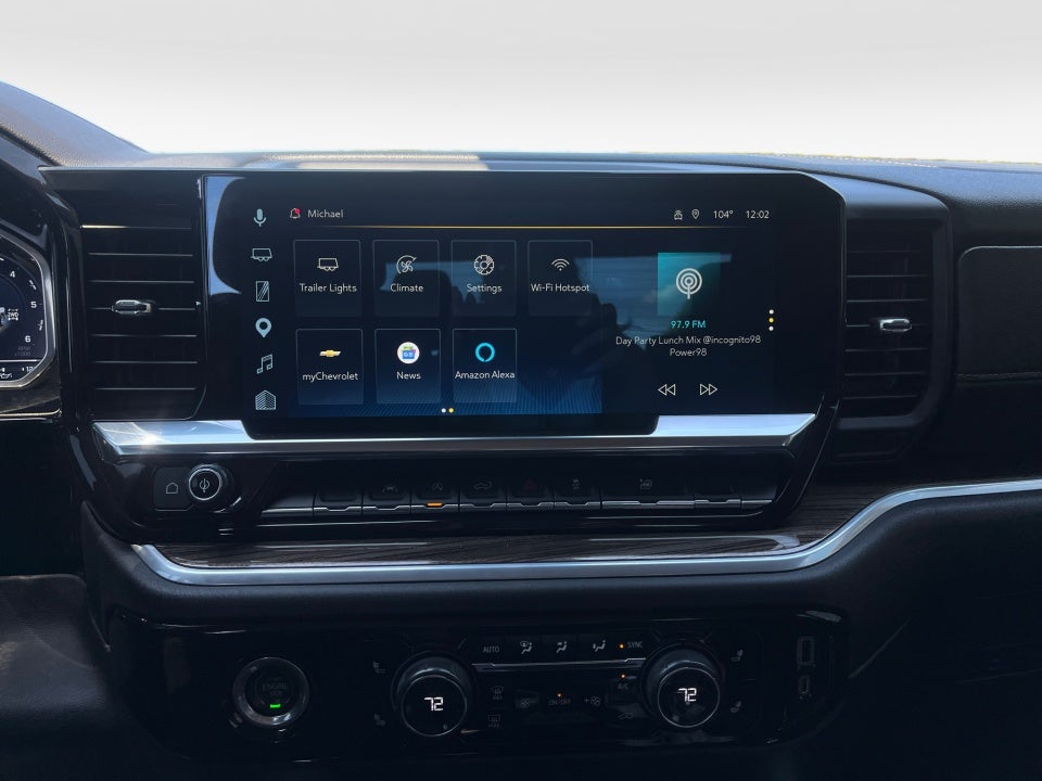 2022 Chevrolet Silverado 4WD Crew Cab Standard Bed LT