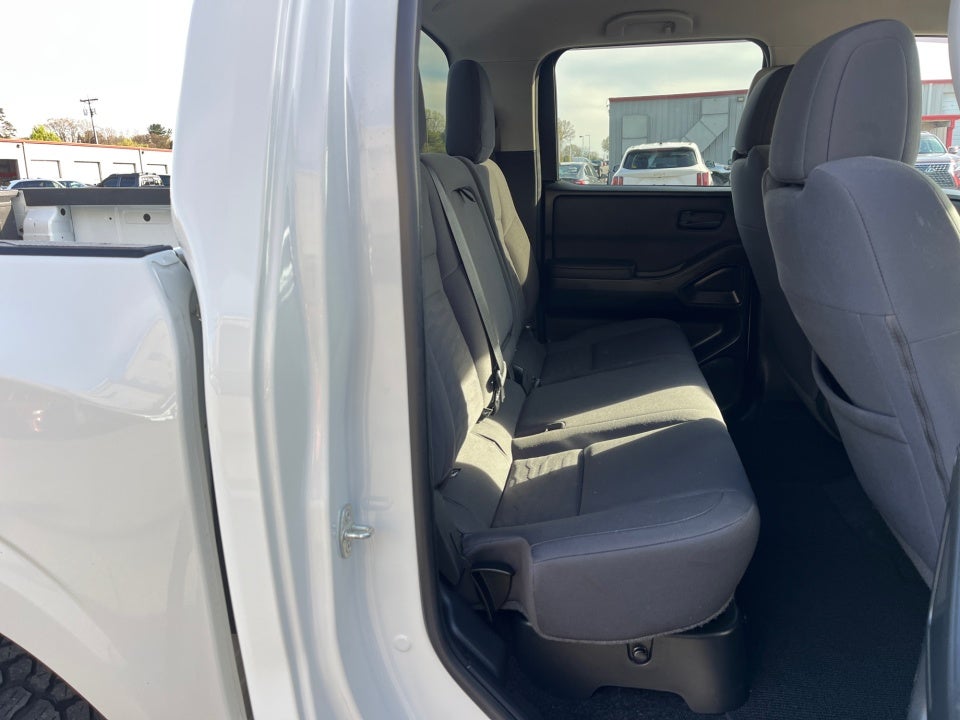 2022 Nissan Frontier Crew Cab S 4x4