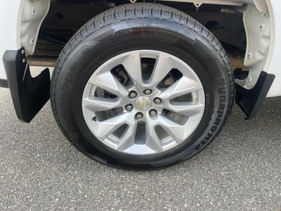 2020 Chevrolet Silverado 4WD Crew Cab Short Bed Custom