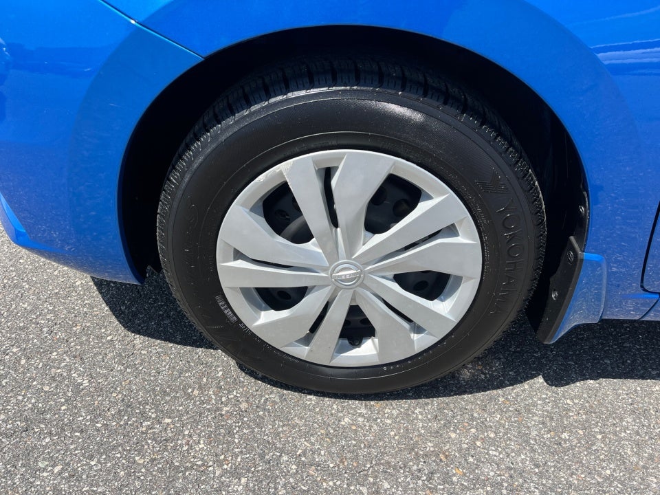2022 Nissan Versa S 5-Speed Manual Transmission