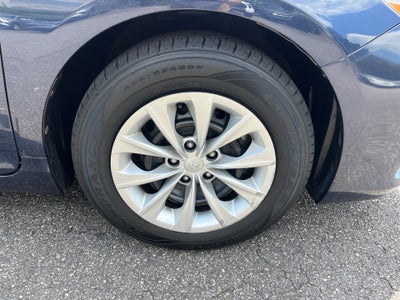 2015 Toyota CAMRY LE