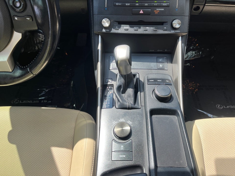 2016 Lexus IS 4dr Sdn AWD