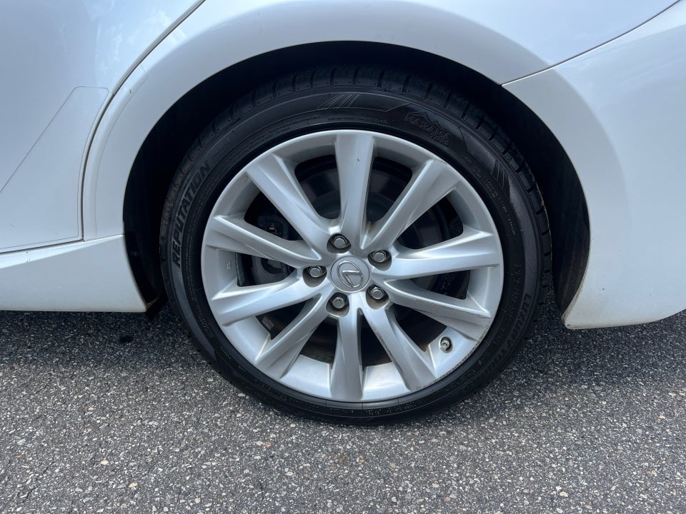 2016 Lexus IS 4dr Sdn AWD