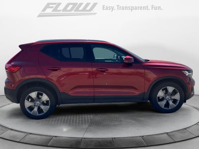 2019 Volvo XC40 T4 Momentum
