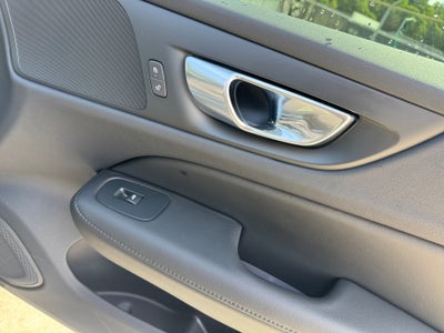 2025 Volvo V60 Cross Country Plus, B5 AWD Gas (mild hybrid)