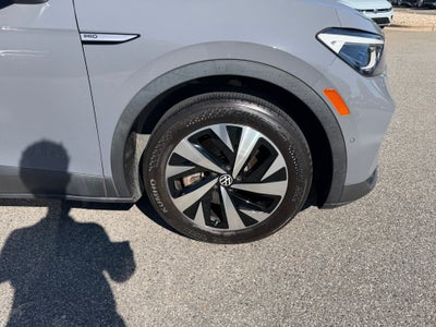 2023 Volkswagen ID.4 Pro