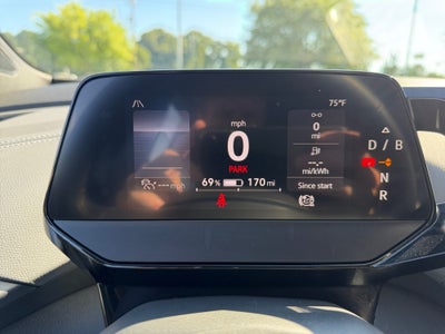 2023 Volkswagen ID.4 Pro
