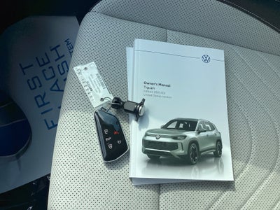 2025 Volkswagen Tiguan 2.0T SE