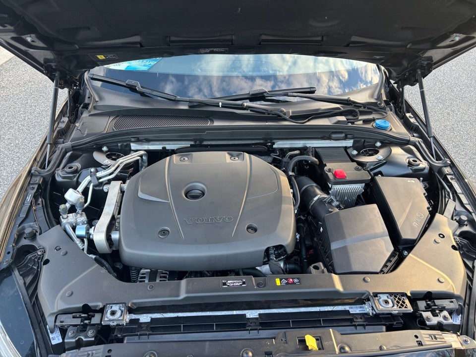 2021 Volvo S60 T5 Momentum