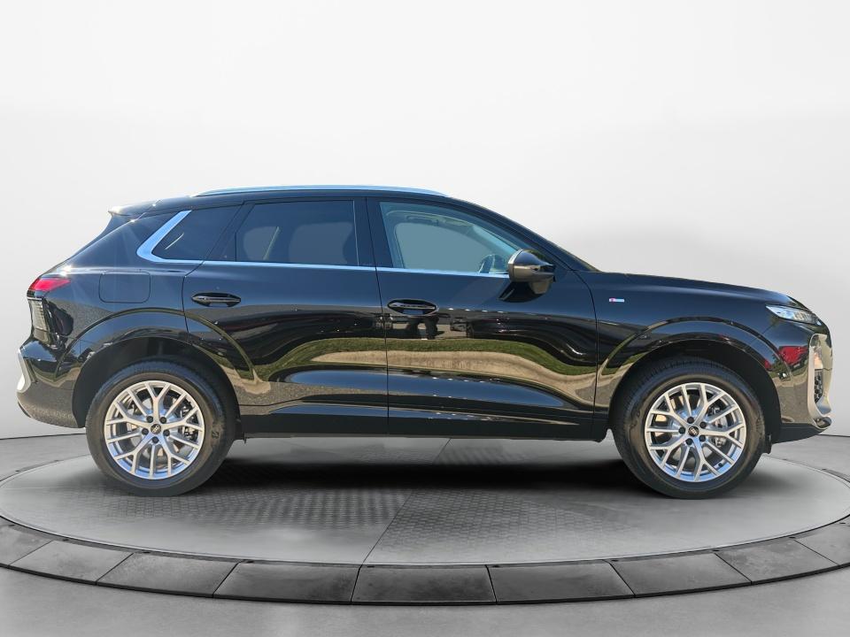 2026 Audi Q3 S line