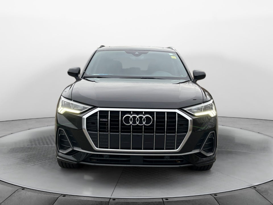 2020 Audi Q3 Premium Plus 45 TFSI S line quattro Tiptronic