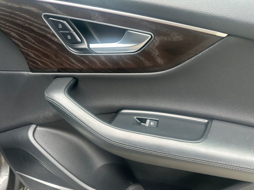 2022 Audi Q7 Premium Plus