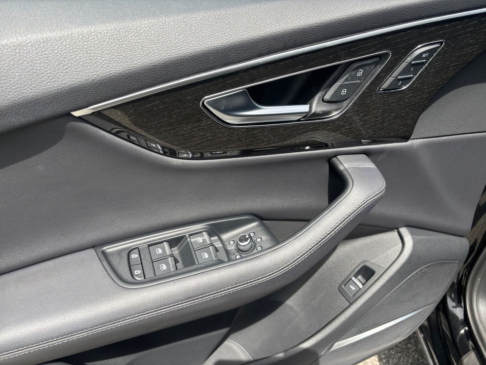 2023 Audi Q7 Premium Plus 55 TFSI quattro Tiptronic