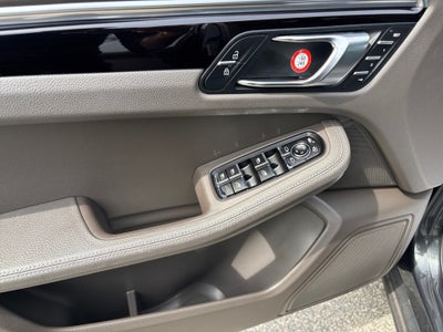 2021 Porsche Macan AWD
