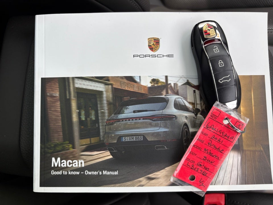 2021 Porsche Macan AWD