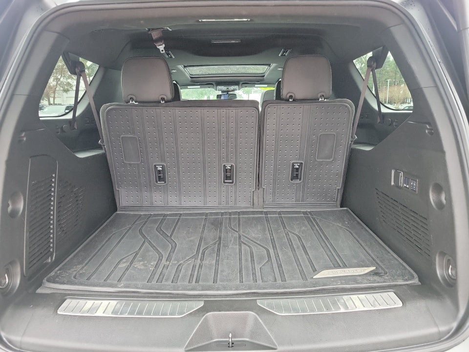 2024 Chevrolet Suburban 4WD RST