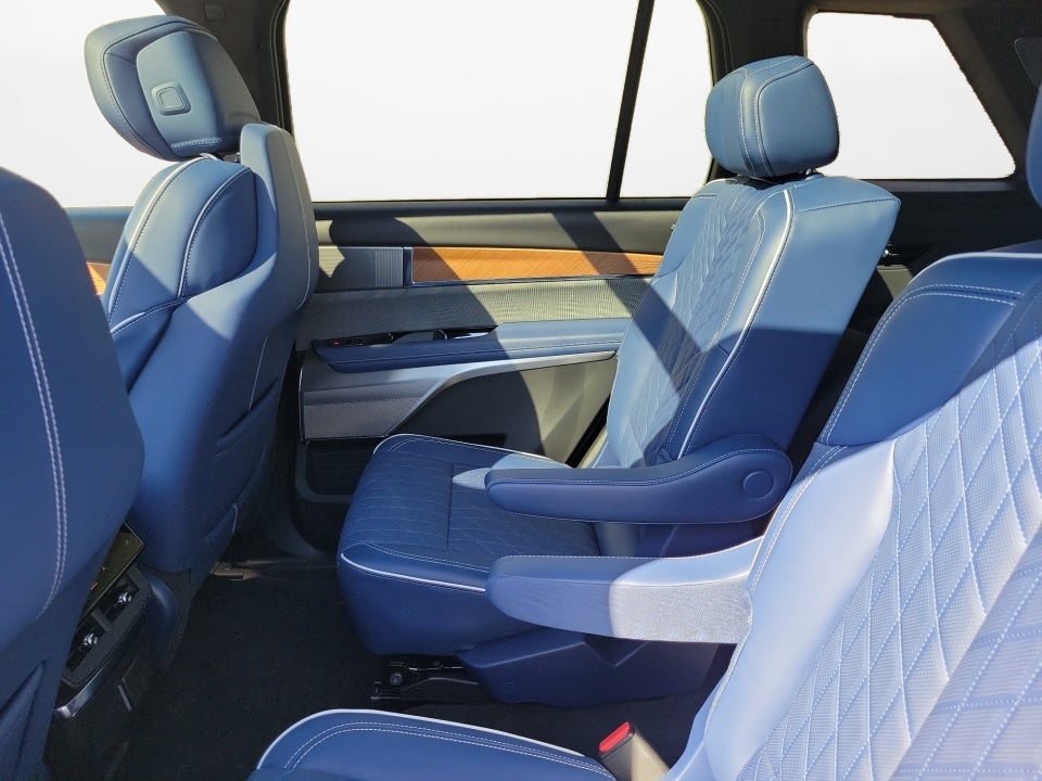 2026 Cadillac VISTIQ Premium Luxury