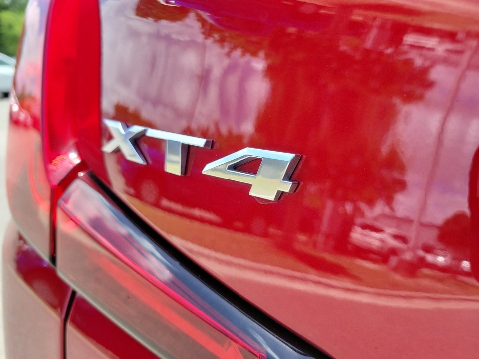 2021 Cadillac XT4 FWD Premium Luxury