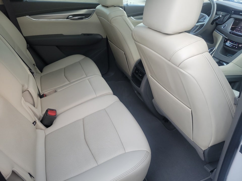 2022 Cadillac XT5 FWD Premium Luxury