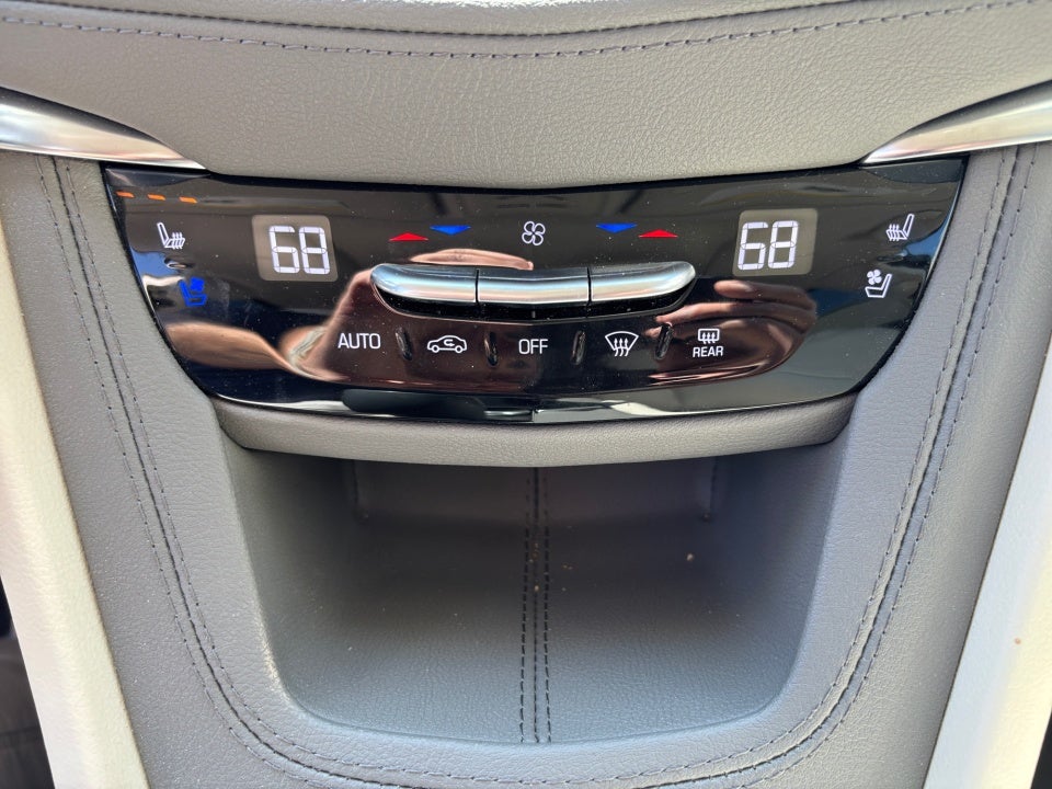 2024 Cadillac XT5 FWD Premium Luxury