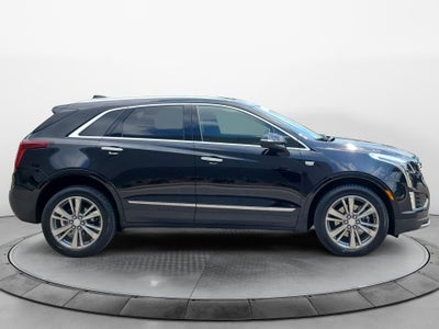 2022 Cadillac XT5 FWD Premium Luxury