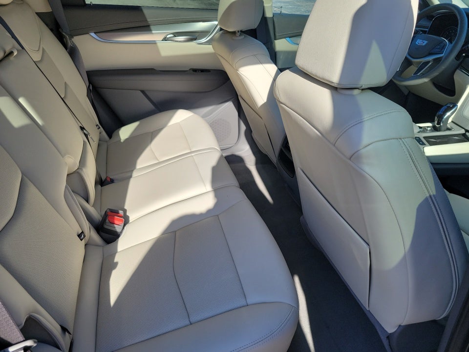 2026 Cadillac XT5 FWD Premium Luxury