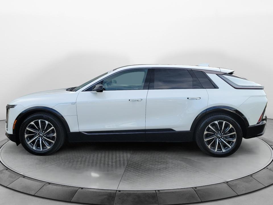 2024 Cadillac LYRIQ Sport