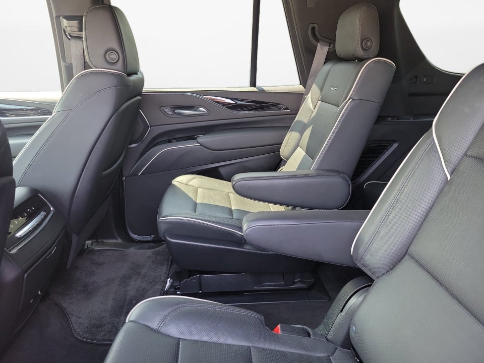 2023 Cadillac Escalade 4WD Sport