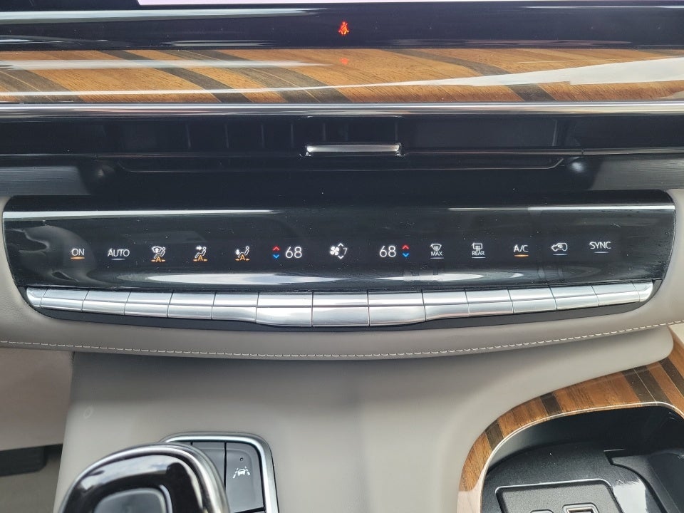 2024 Cadillac Escalade ESV 4WD Premium Luxury Platinum