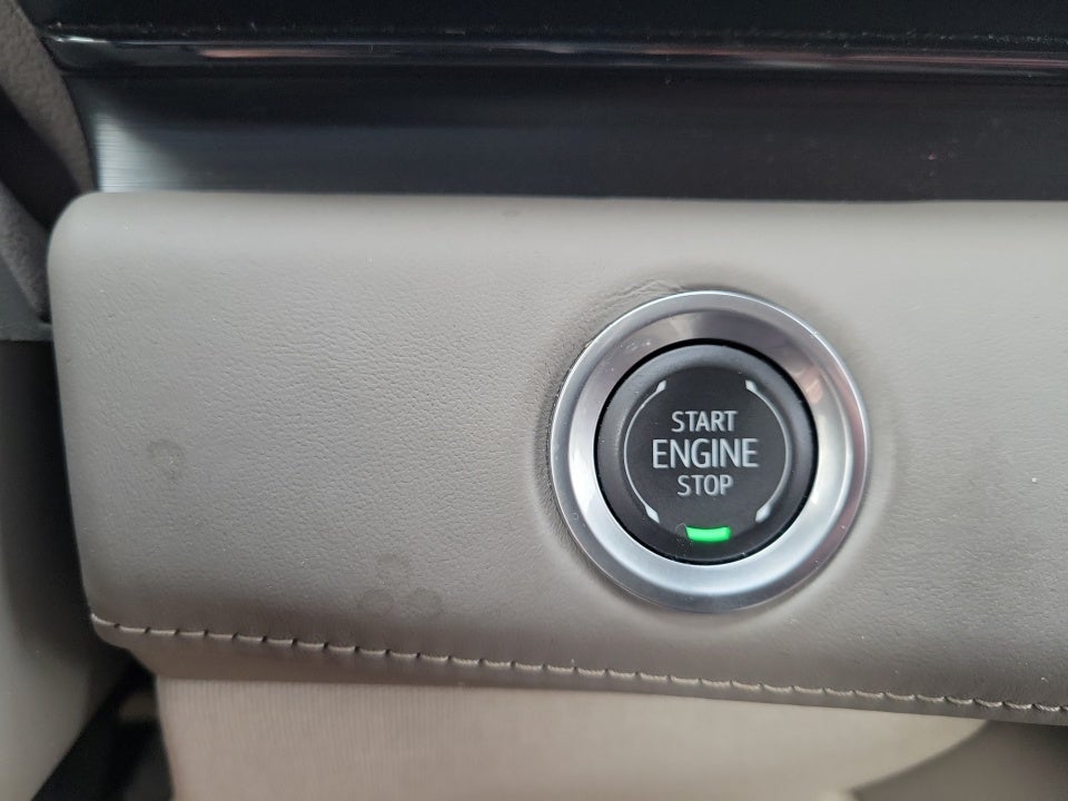 2024 Cadillac Escalade ESV 4WD Premium Luxury Platinum