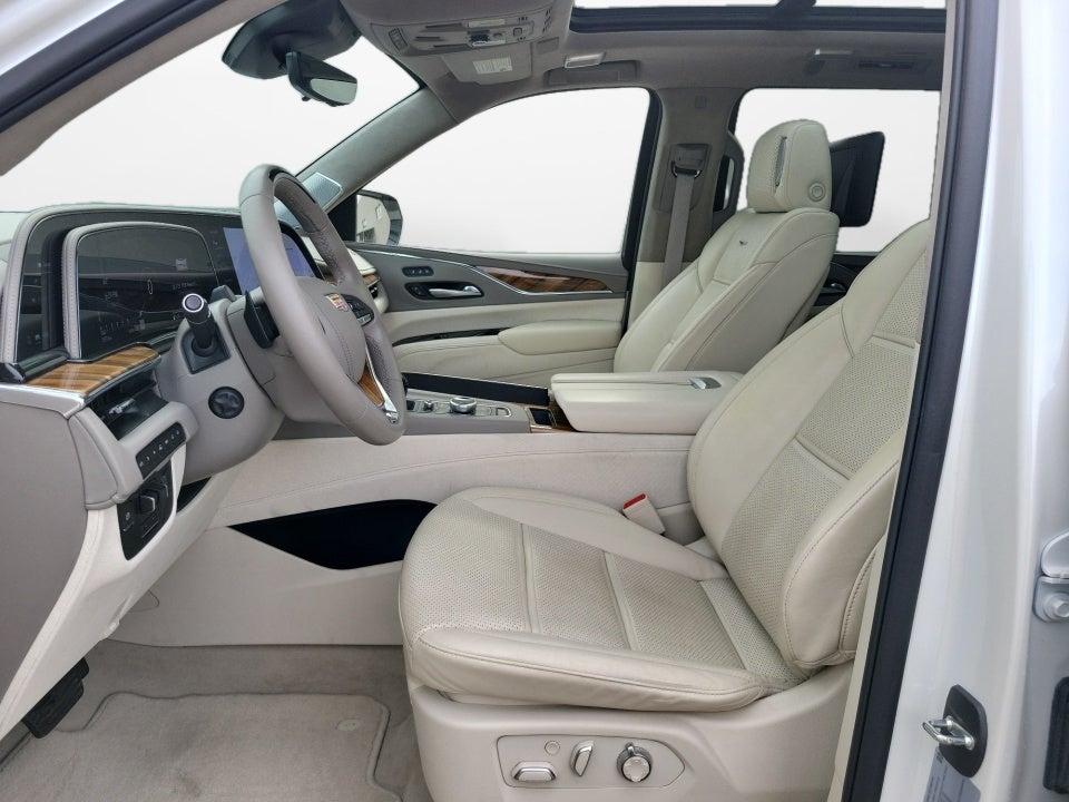 2024 Cadillac Escalade ESV 4WD Premium Luxury Platinum
