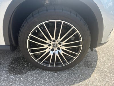 2023 Mercedes-Benz GLC 300 GLC 300