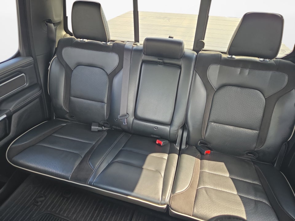 2022 RAM 1500 Laramie Crew Cab 4x4 5'7" Box