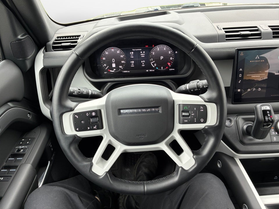 2025 Land Rover Defender 110 P500 X-Dynamic SE