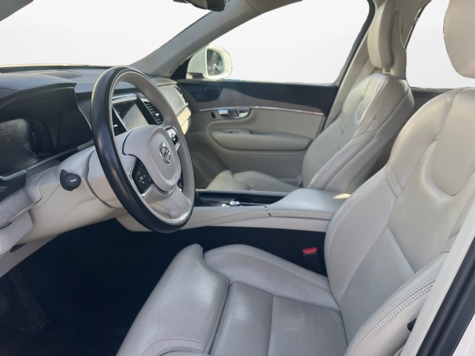 2021 Volvo XC90 T6 Inscription 7 Passenger