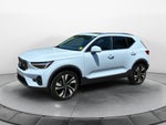 2025 Volvo XC40 B5 Ultra Bright Theme